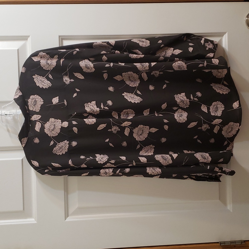 Maurices XL floral blouse - Picture 6 of 6